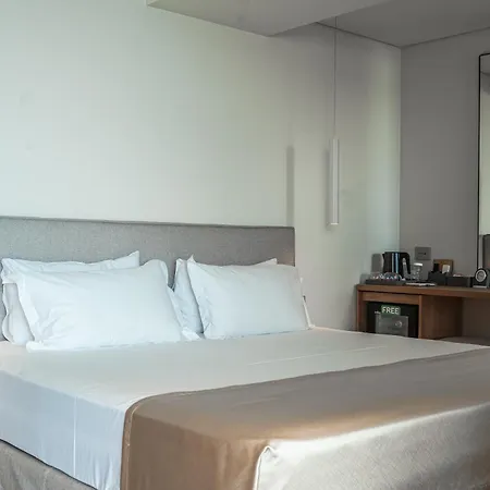 Vale Hotel